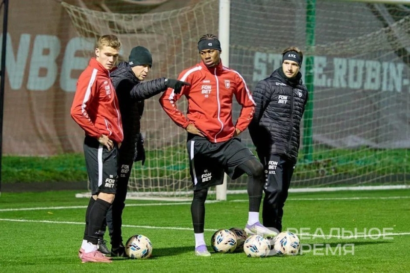 Почему Рахимов не читает комментарии в соцсетях, что делал Даку и как Сиве вел себя с тренером