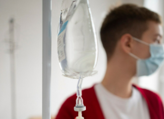 Капельница на дому – когда это необходимо и как работает современная услуга